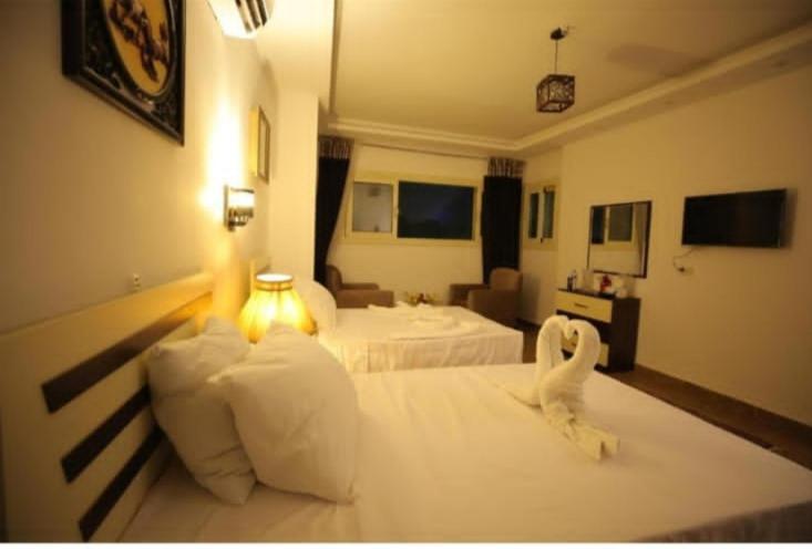 Hotel Pyramid View Gh Kafret el-Gabal Exterior foto