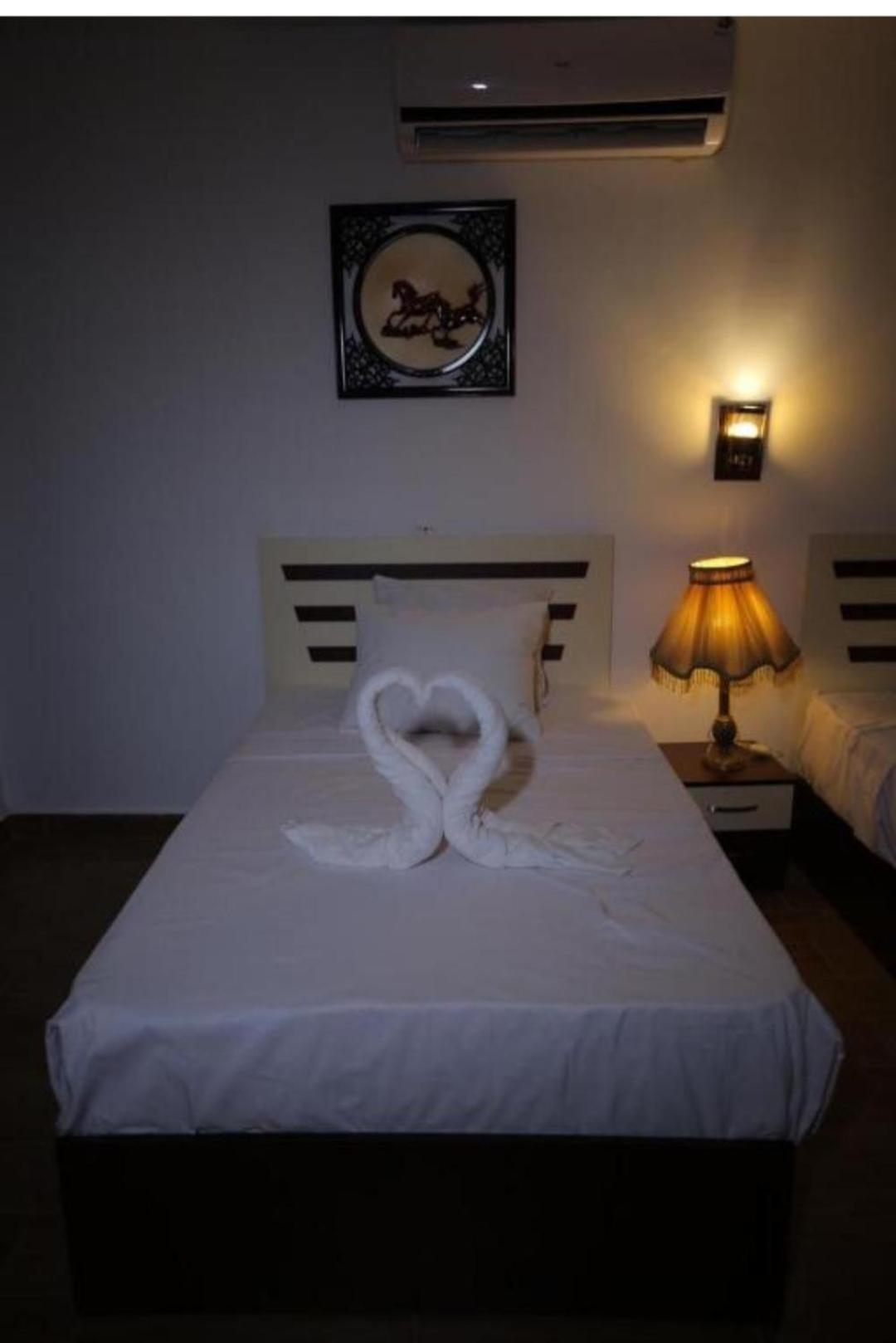 Hotel Pyramid View Gh Kafret el-Gabal Exterior foto